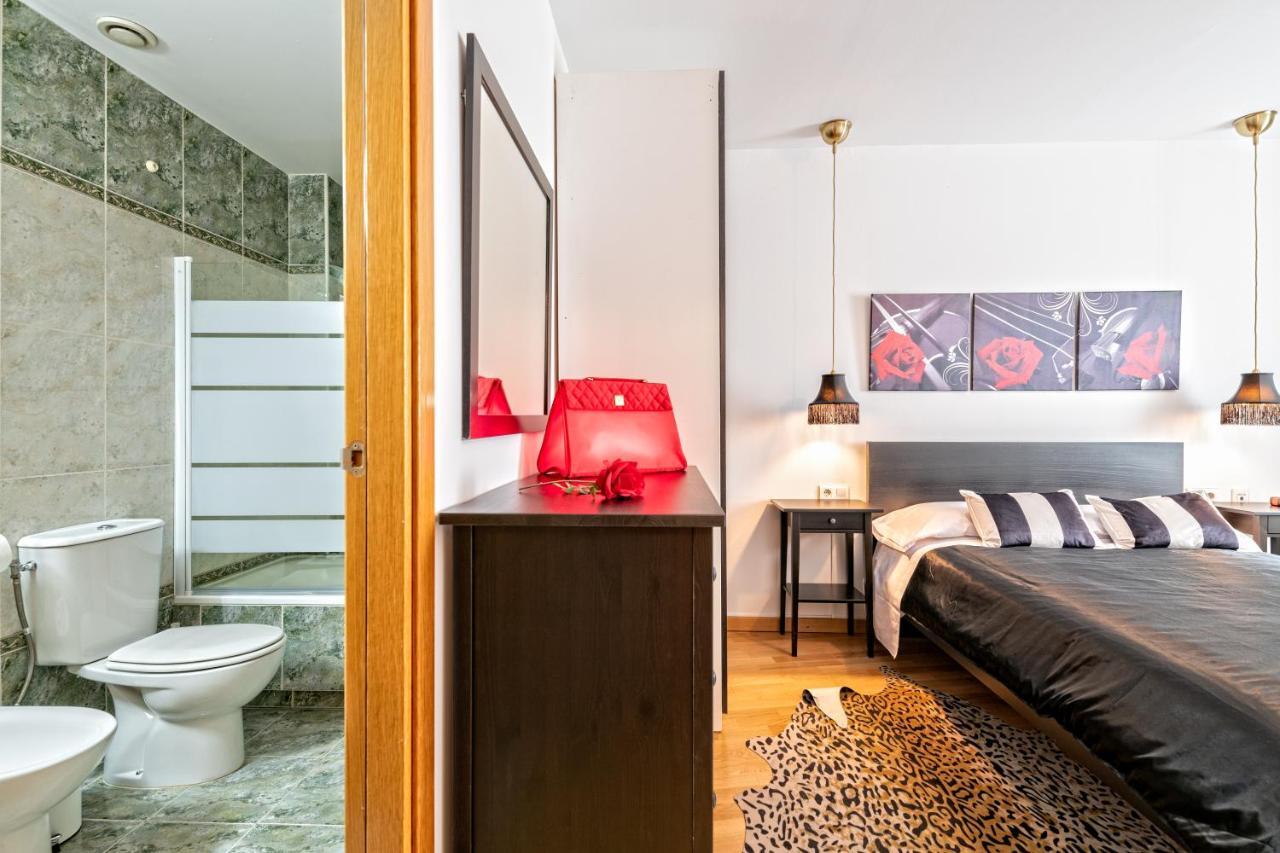 Calido Apartamento Con Piscina En Barcelona Рипольет Экстерьер фото